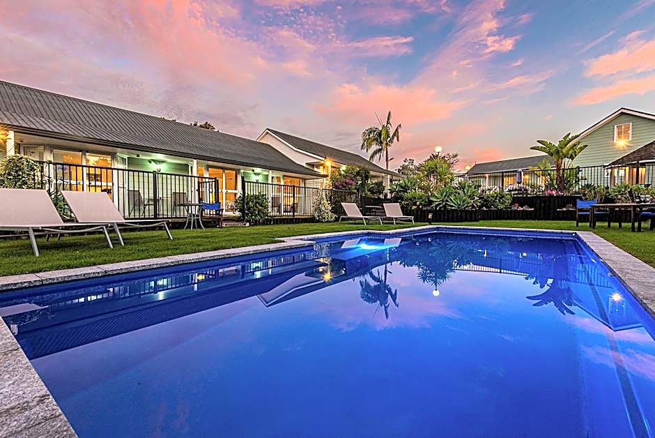 Ash Grove Boutique Motel