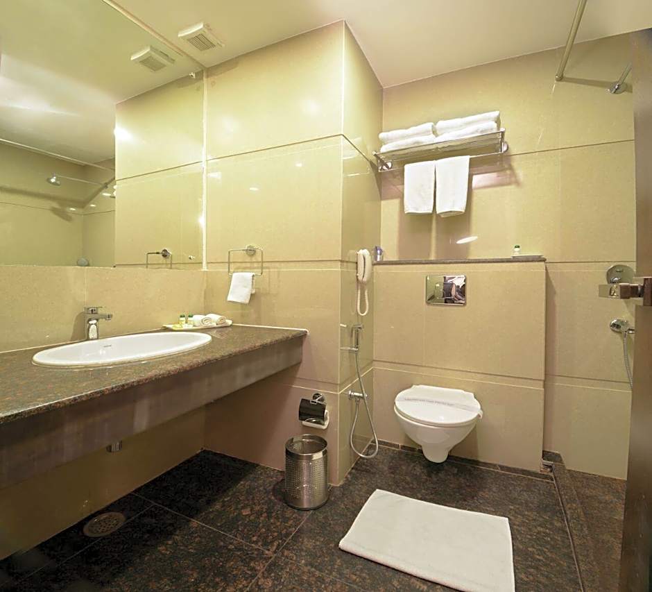 Hotel Crimson Palace