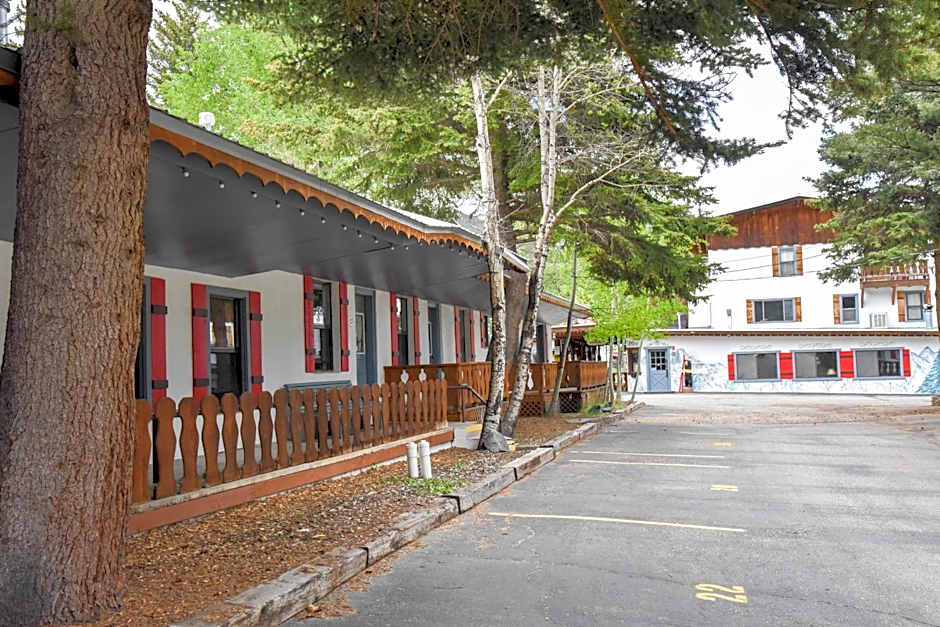 Alpine Lodge Red River