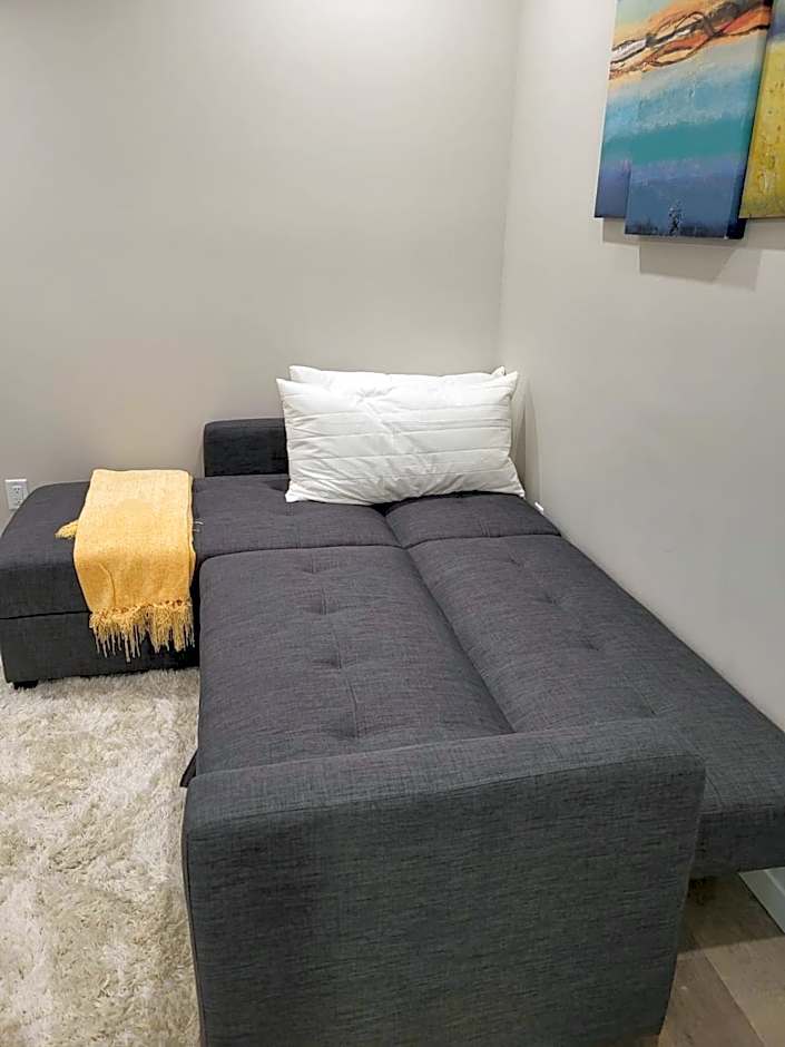 Modern 2 Bed Urban Retreat