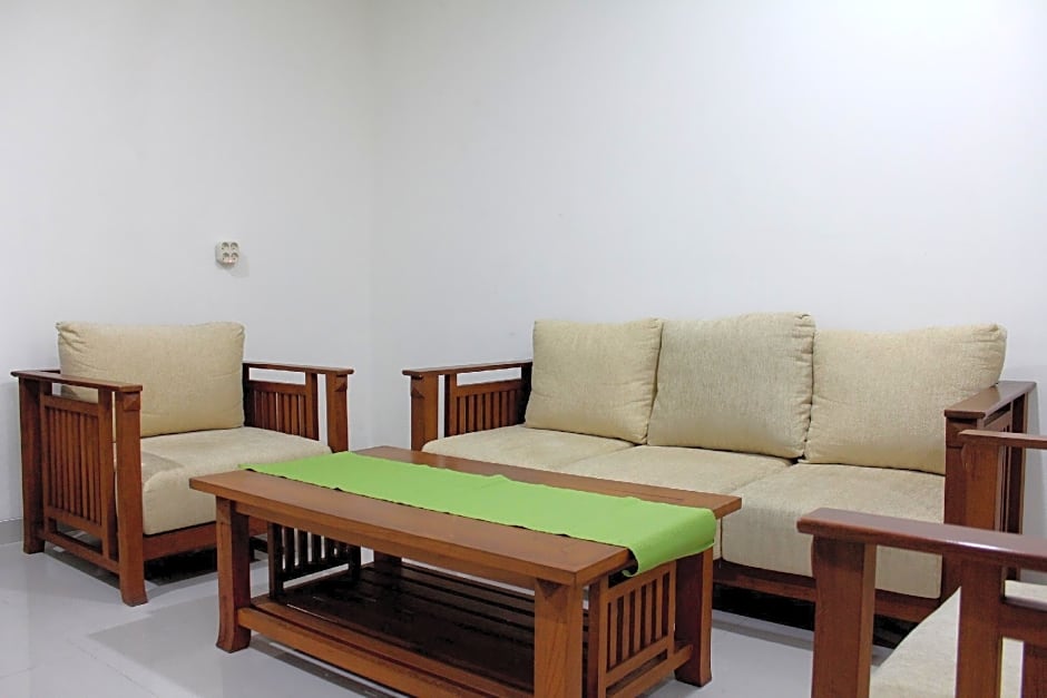 OYO 137 Permata Tawakal