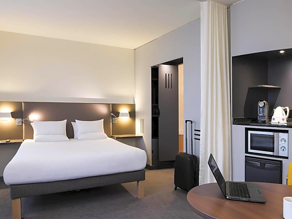 Novotel Suites Paris CDG Airport Villepinte