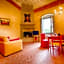 Farmhouse with swimming pool surrounded by greenery just 20 minutes from Arezzo