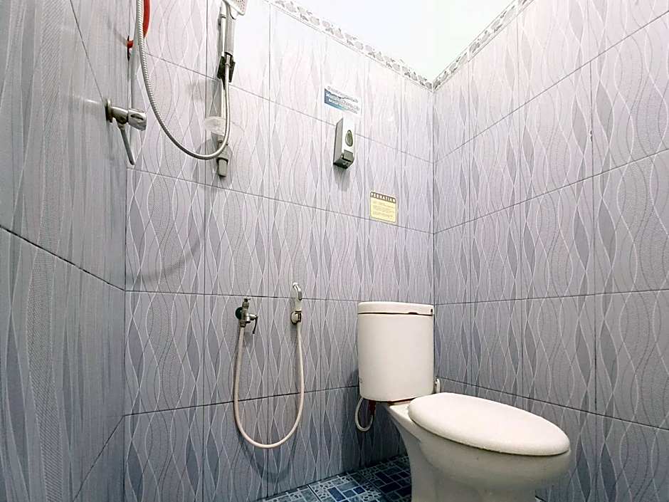 Lancar Homestay Syariah near BNS Mitra RedDoorz