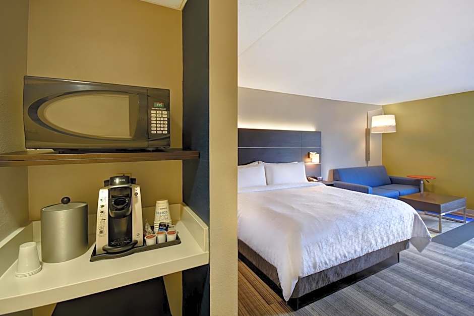 Holiday Inn Express & Suites Allentown-Dorney Park Area By IHG