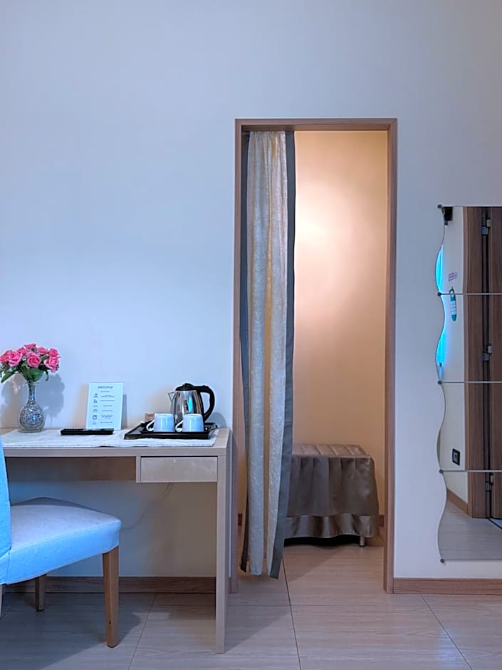 Eremes Rooms & Apartments