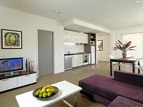 TWO BEDROOM APARTMENT -INTERCONNECTING