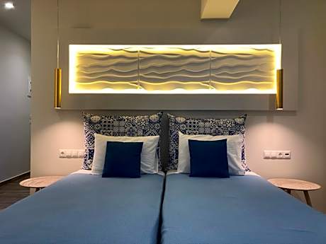 Deluxe Double or Twin Room with Sea View