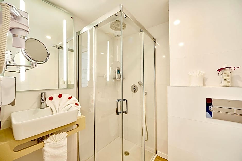 MLL Mediterranean Bay - Adults Only