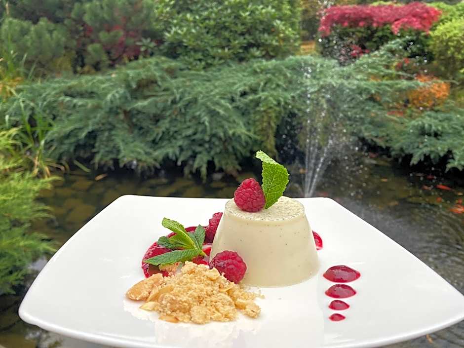 Booking Hotel & Spa