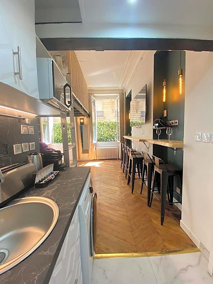 Beautiful mini Loft near Saint-Lazare