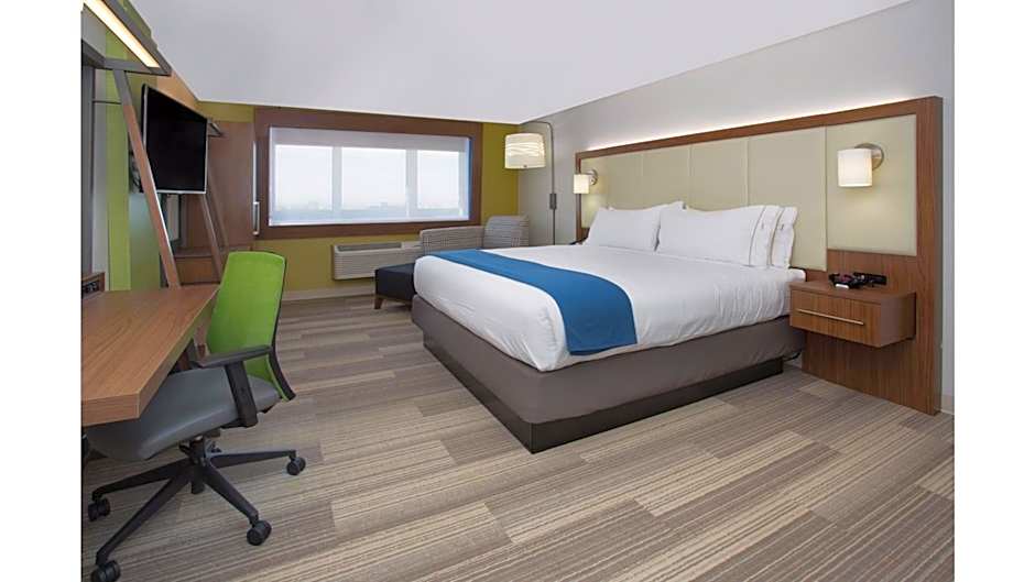 Holiday Inn Express and Suites Olathe South By IHG