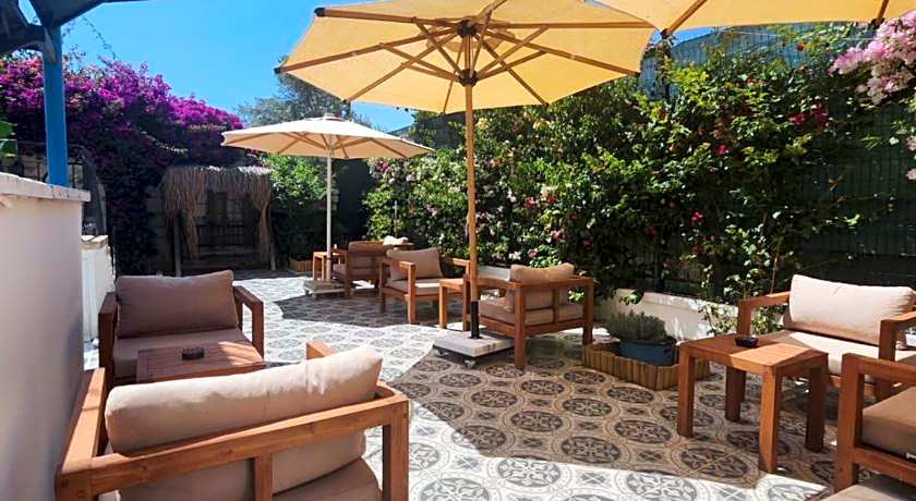 Tarcin Alacati Otel