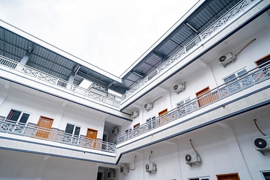 Urbanview Hotel Sky Batu Malang by RedDoorz