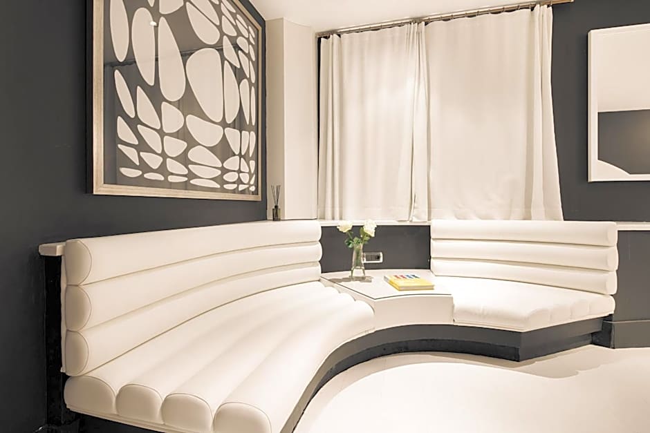 La França Travellers Adults Only