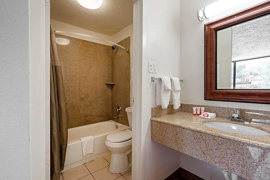 OYO Hotel Bossier City LA - Red River