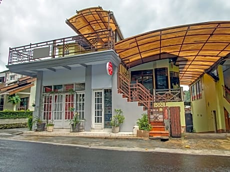 OYO 90031 Villa Papada