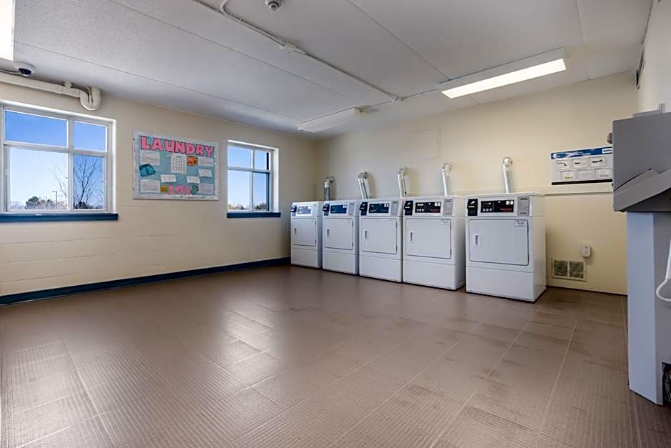 Residence & Conference Centre - Welland