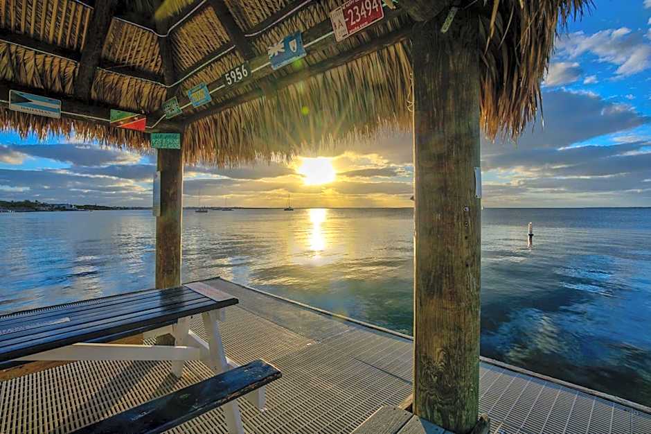 2BR in Key largo w pool and sunset views