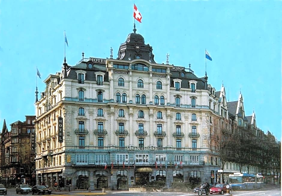 Hotel Monopol Luzern, Lucerne, Sveits. Priser fra CHF113.