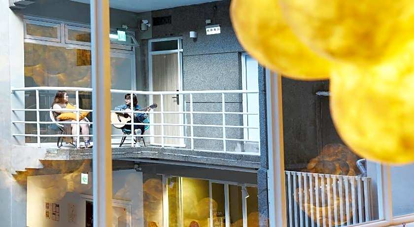 OwlStay Flip Flop Hostel Garden