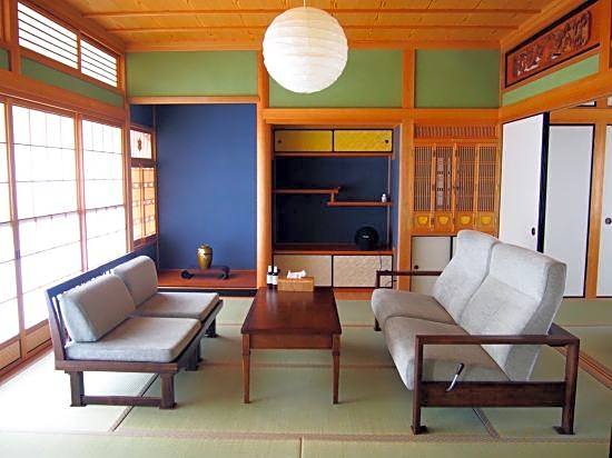 Island Inn Haru.