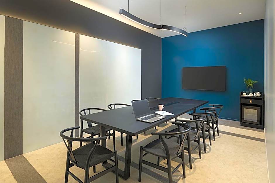 JonoX Phuket Karon Hotel