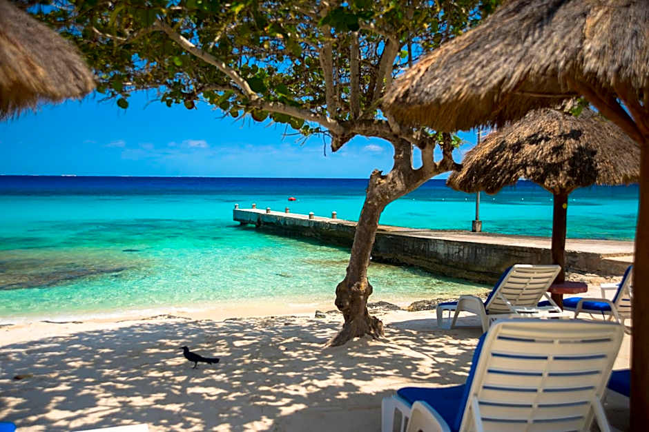 Playa Azul Golf & Beach Resort