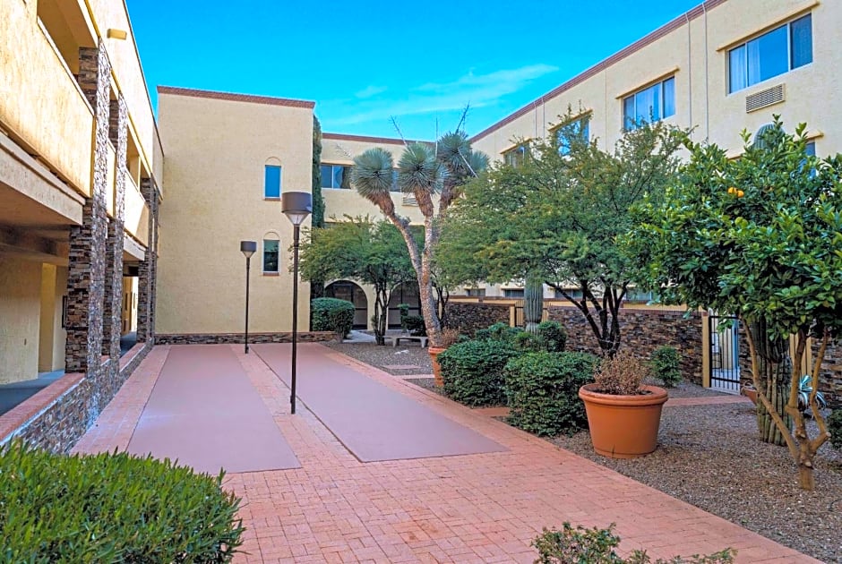 La Quinta Inn & Suites by Wyndham Tucson Reid Park