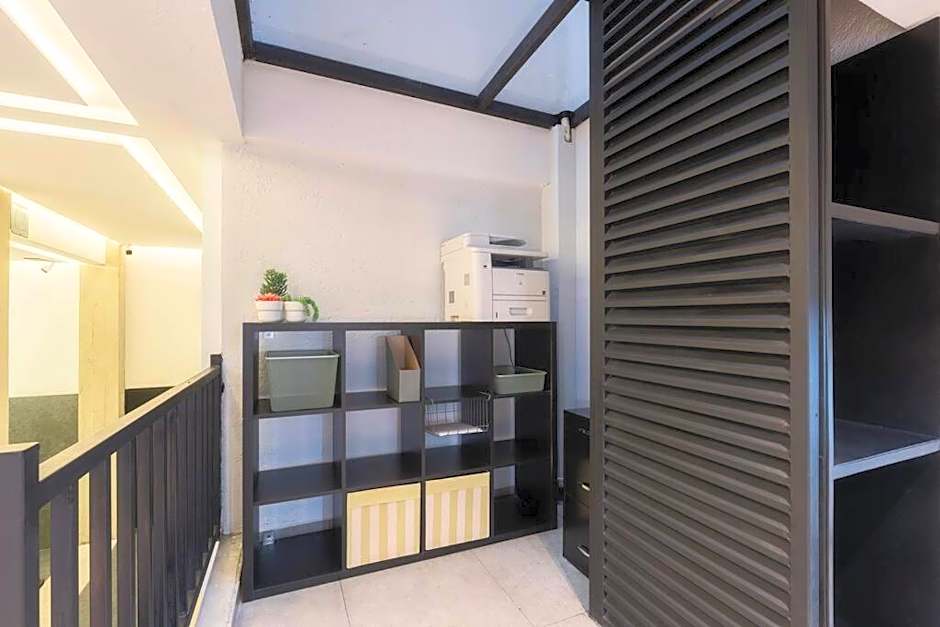 P601 Amazing Rooftop 2Bdrm 2bath Apt AC