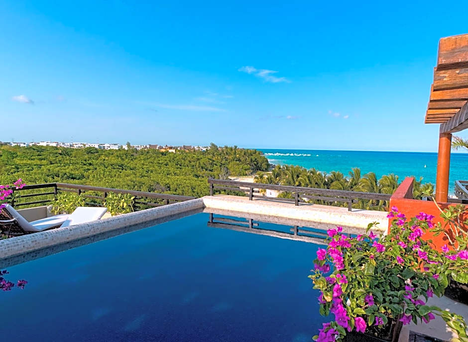 La Divina by Aldea Thai