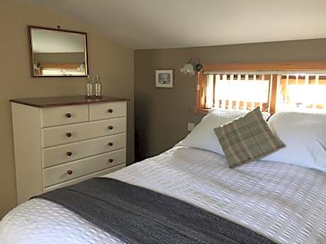 Double Room with Private External Bathroom