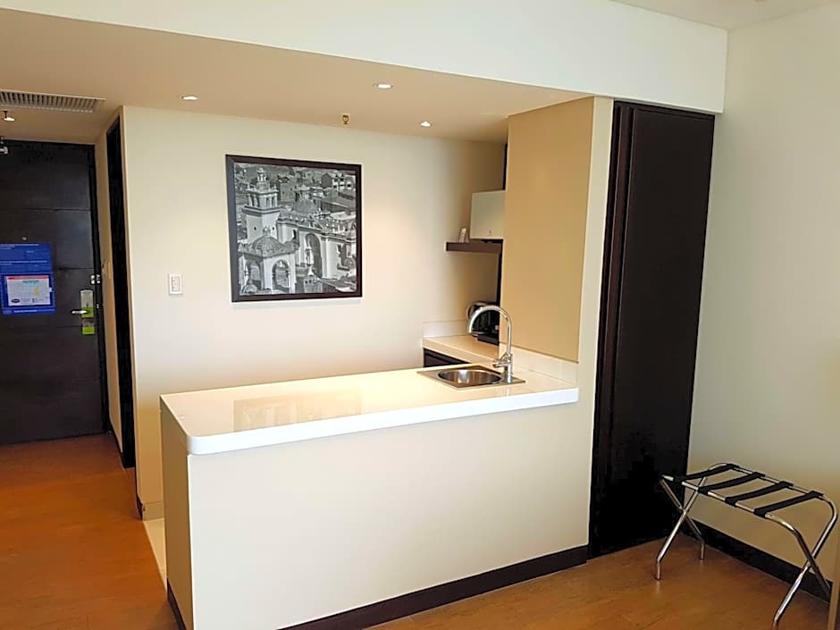 Hampton Inn By Hilton Santa Cruz Equipetrol