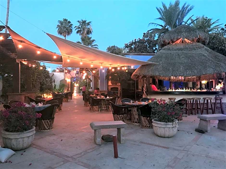 El Encanto Inn & Suites