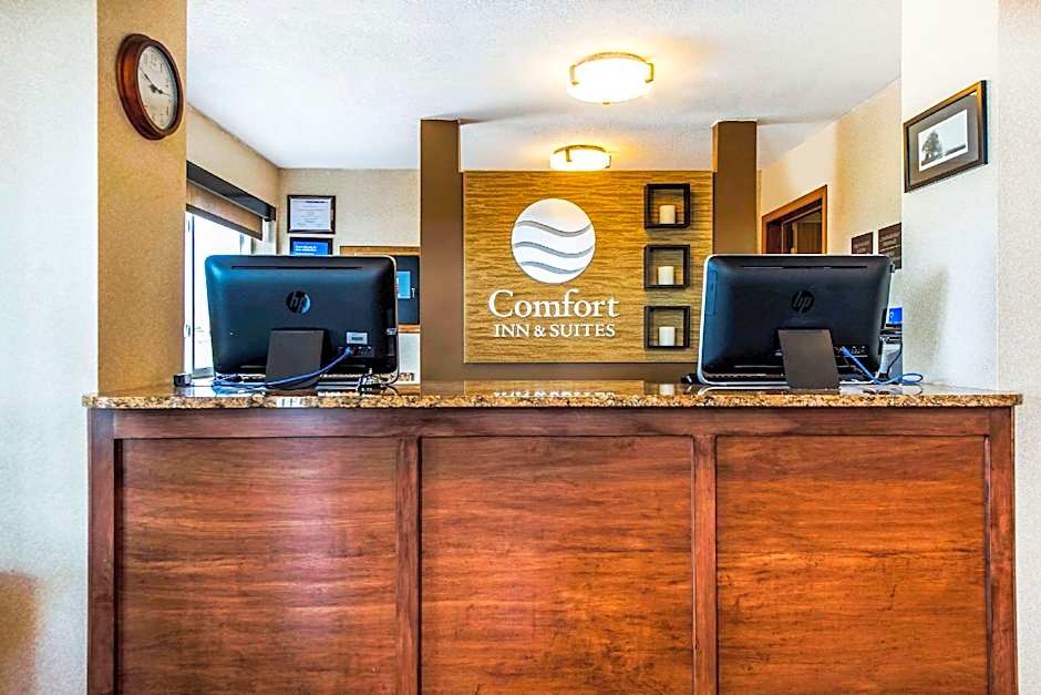 Comfort Inn & Suites Hays I-70