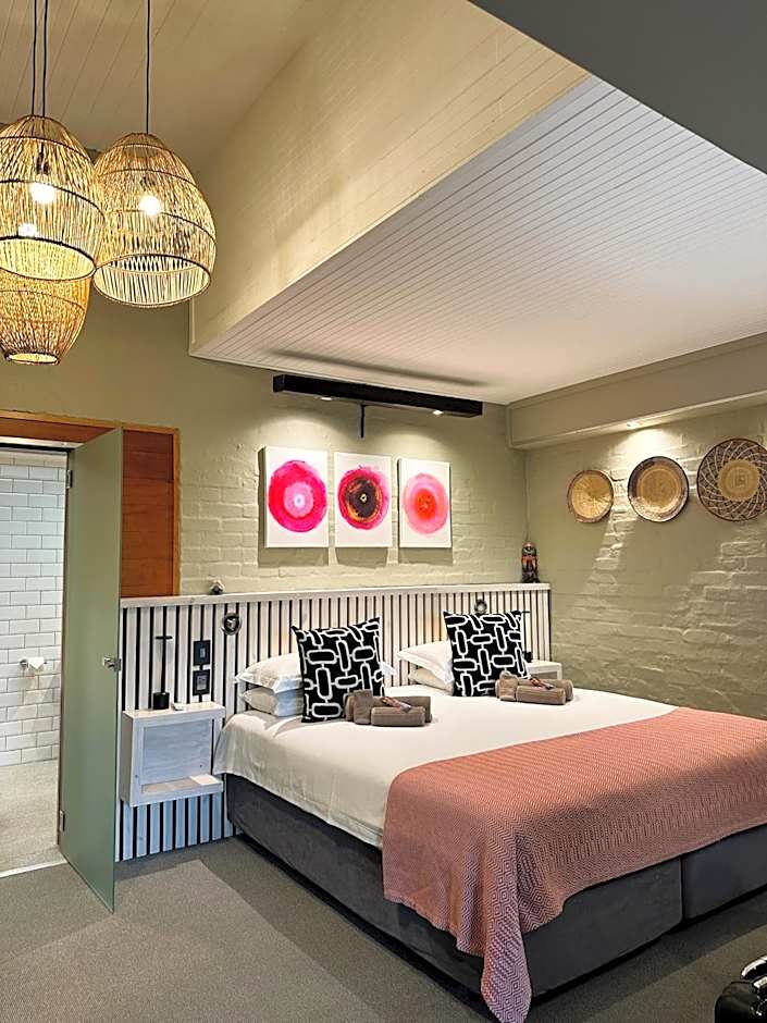 Hog Hollow Country Lodge