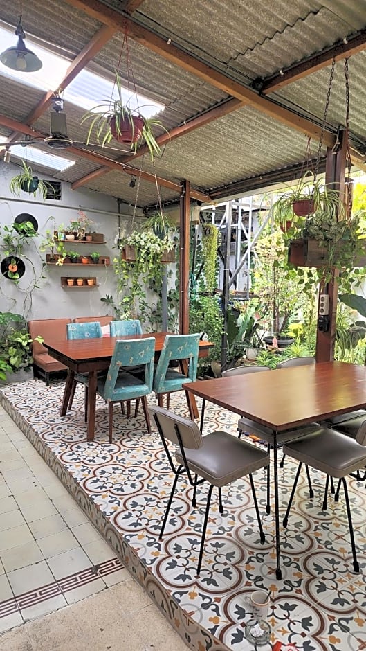 SEMERU HOSTEL MALANG