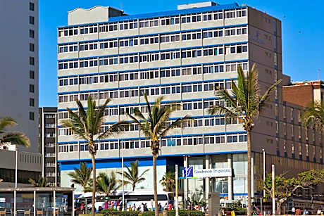 Gooderson Tropicana Hotel