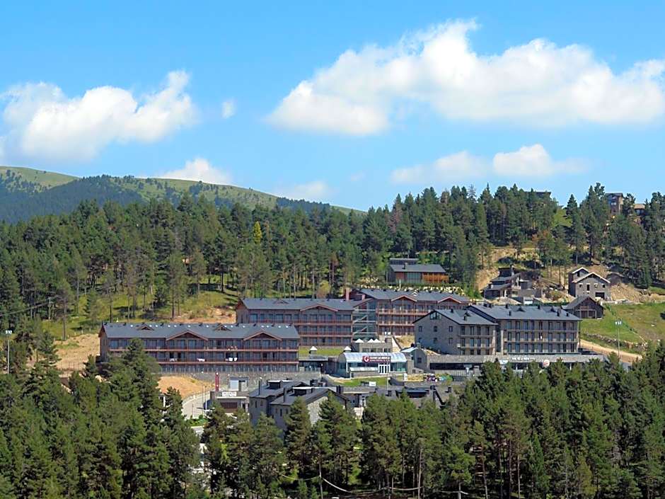 Guitart La Molina Aparthotel & Spa