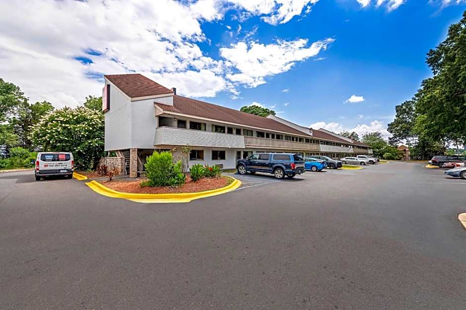 Econo Lodge Charlotte Airport
