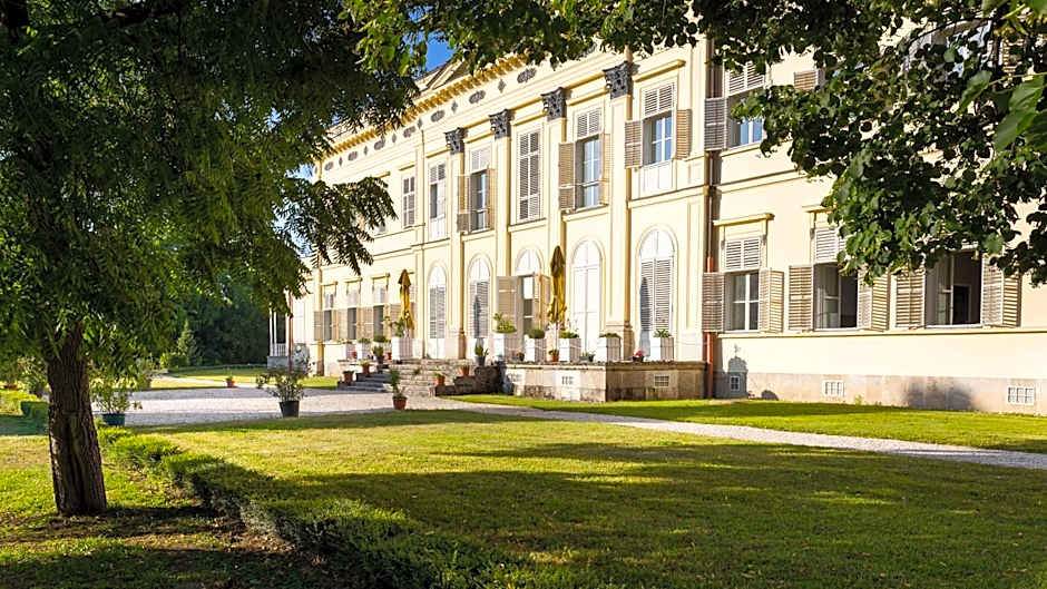 Károlyi Kastély Hotel & Restaurant