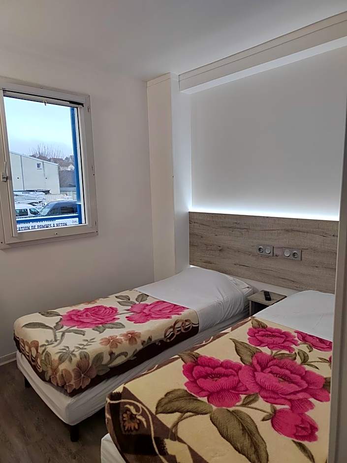 Alpha Hotel