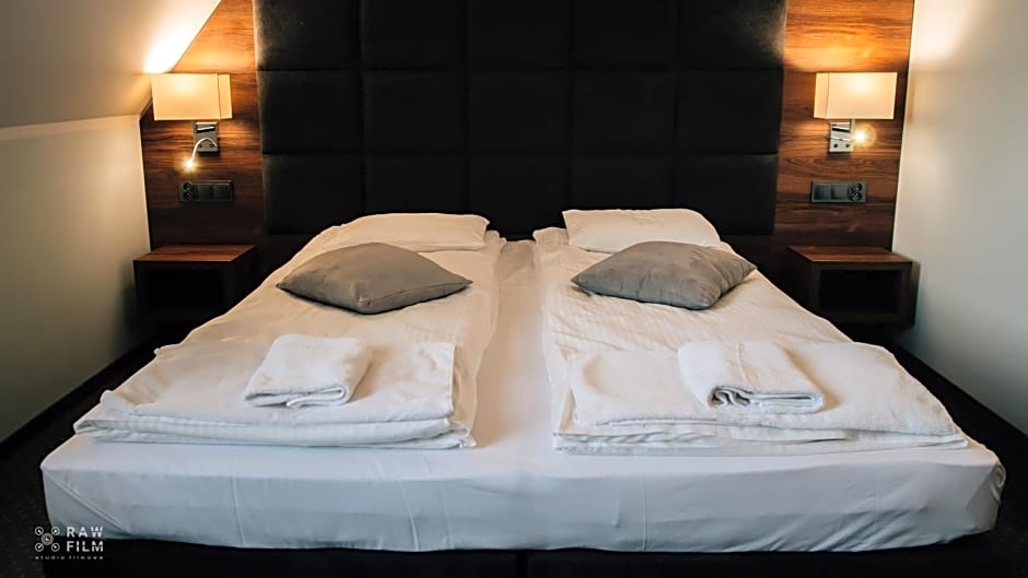 Hotel Nad Stawem