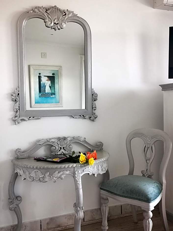 Misty Waves Boutique Hotel