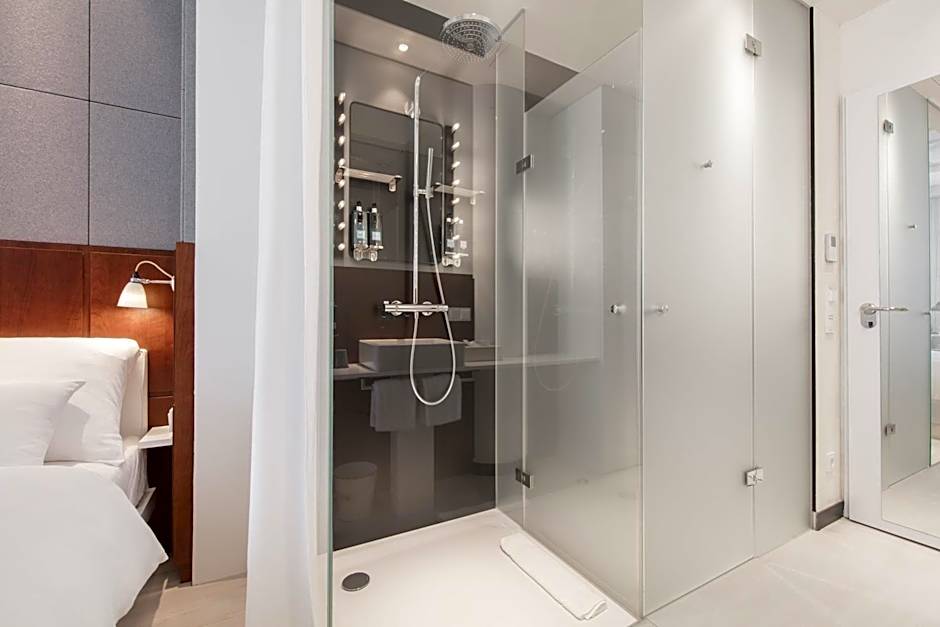 Ruby Lilly Hotel Munich