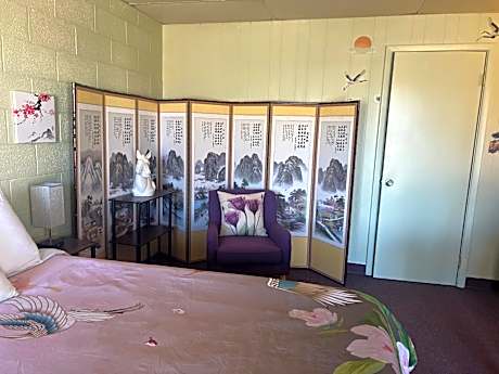 Queen Suite