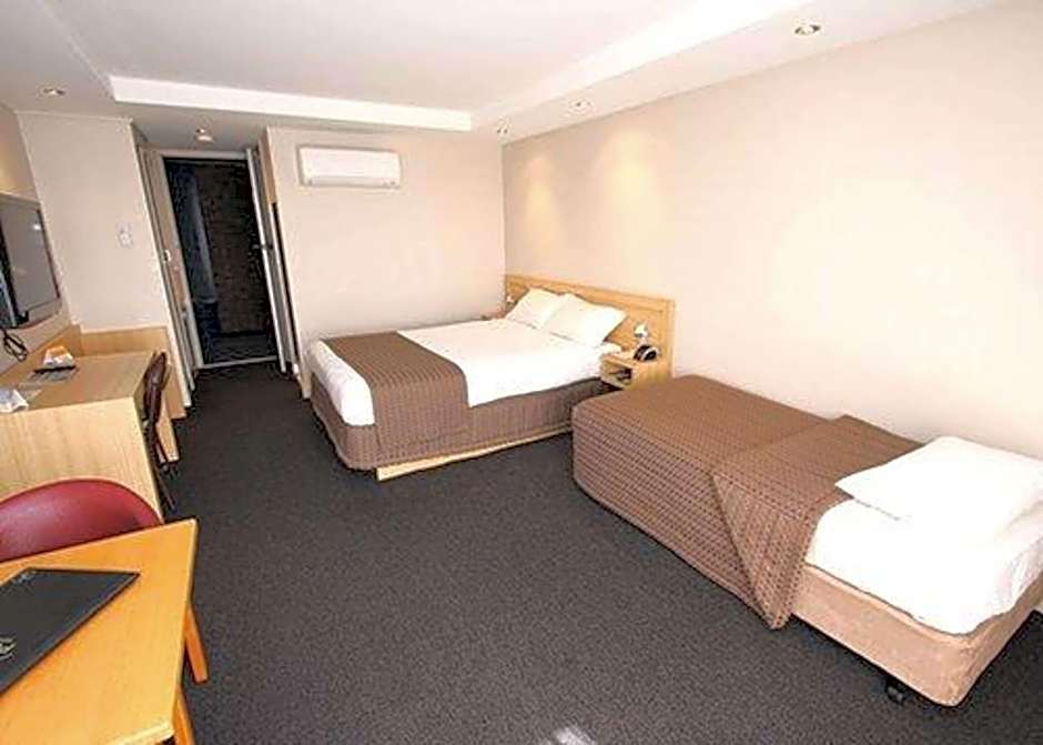 Richmond Henty Hotel