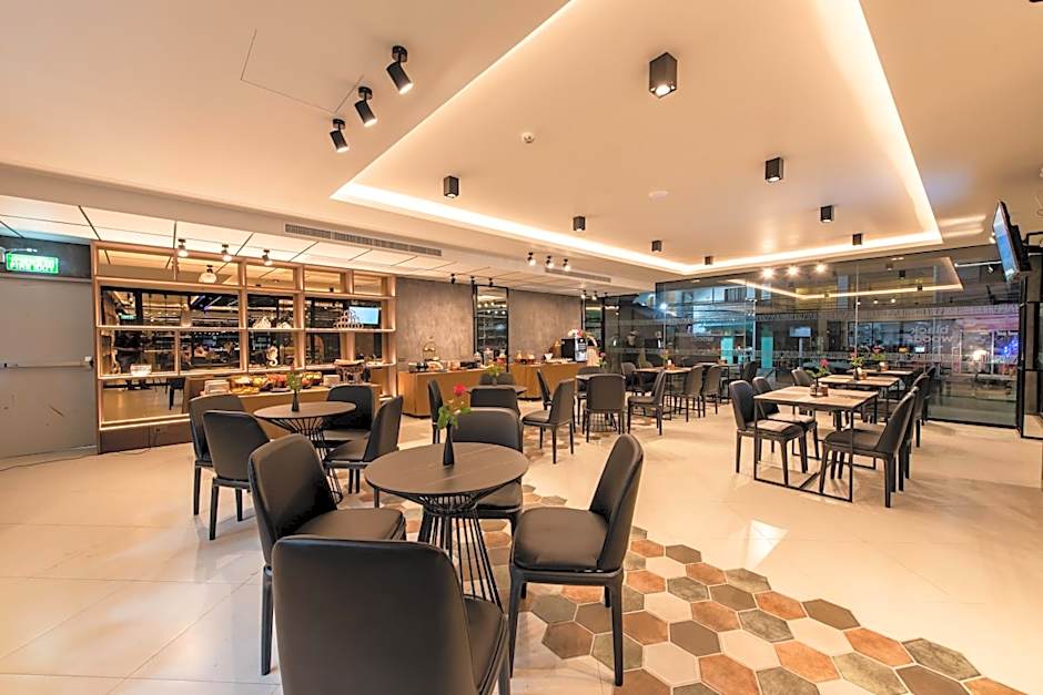 Blackwoods Hotel Pattaya - SHA Extra Plus