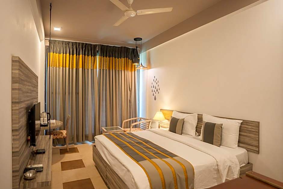 Ahuja Residency Parklane