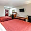 Quality Inn & Suites Kansas City I-435n Near Sports Complex